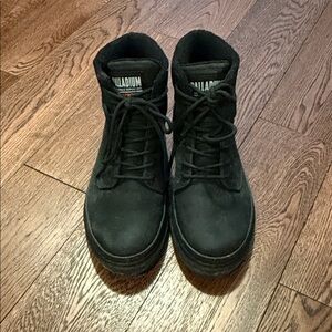 Palladium waterproof boot